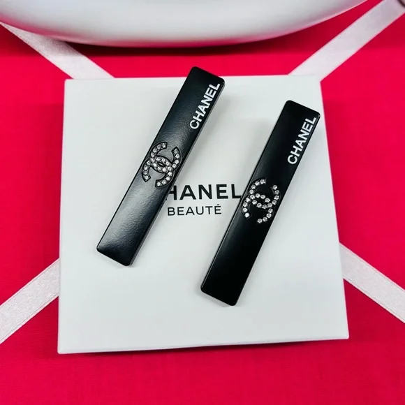 CHANEL | Accessories | Chanel Black Hair Clips Gwp Novelty  display picture 2